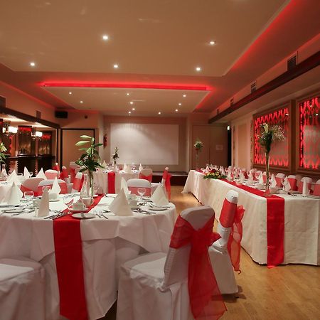 The Carraig Hotel Carrick-on-Suir Exteriör bild