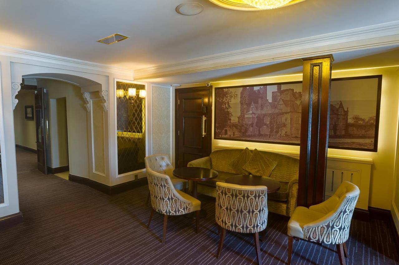 The Carraig Hotel Carrick-on-Suir Exteriör bild
