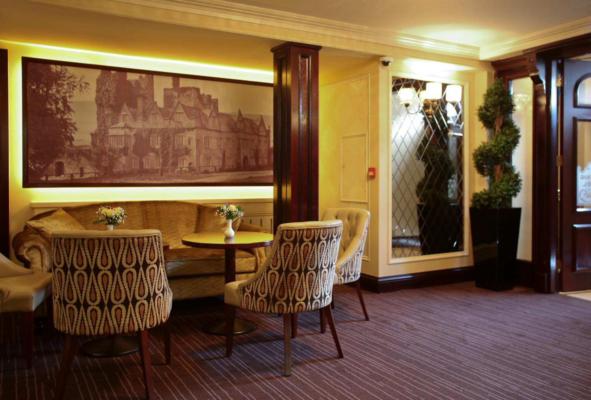 The Carraig Hotel Carrick-on-Suir Exteriör bild